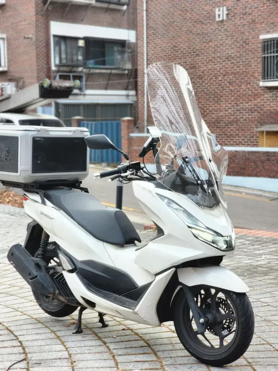 22년식 PCX125 화이트 배달세팅