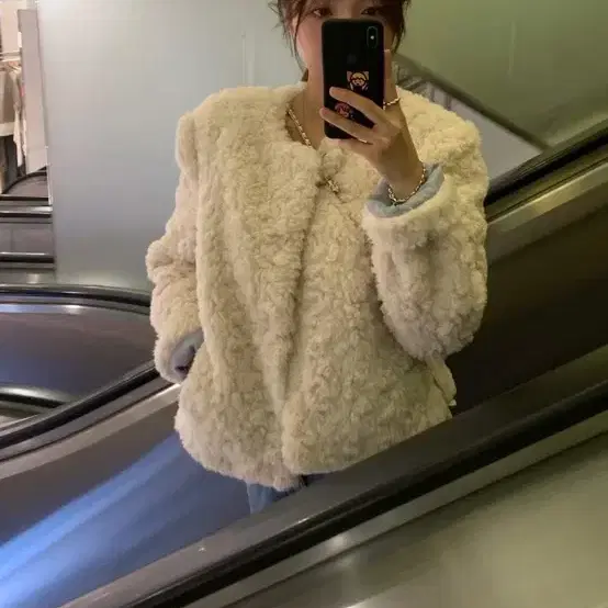 1차배송 타낫 퍼 자켓 nua fur jacket