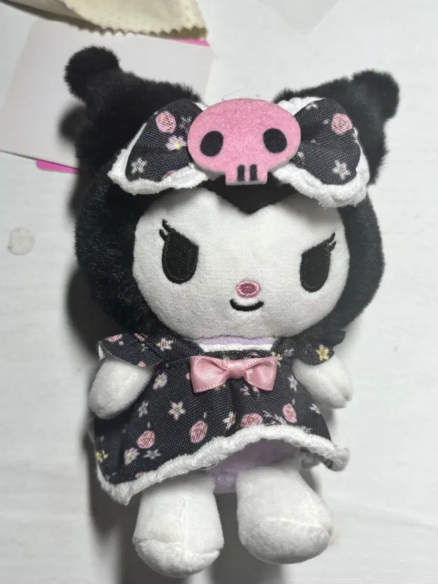 Flower dress Kuromi plush keyring