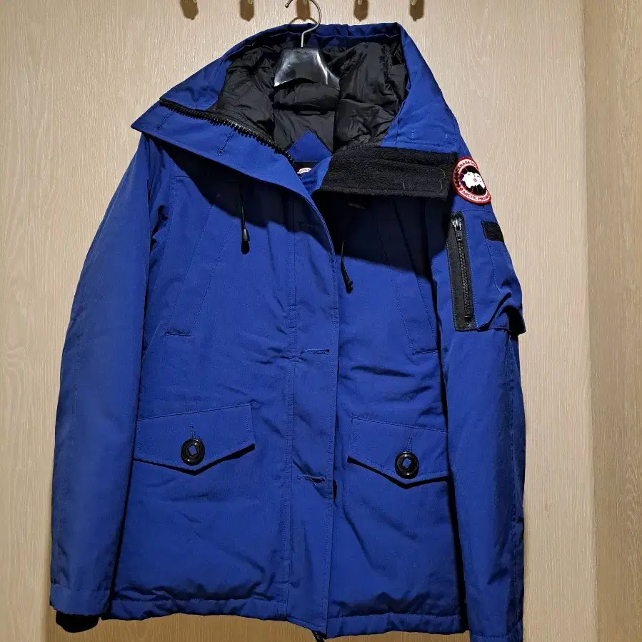 CANADA  GOOSE. 패딩 사이즈XS