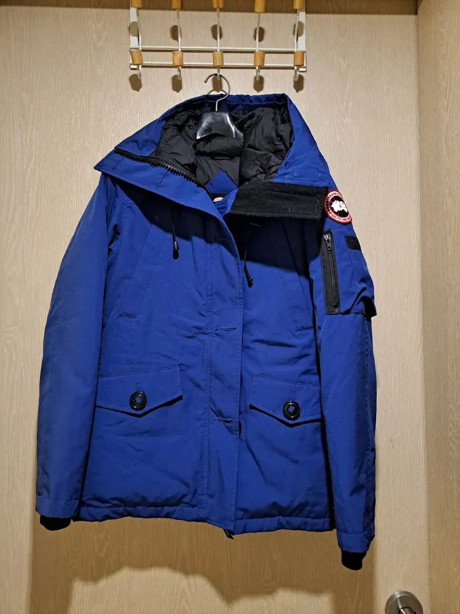 CANADA  GOOSE. 패딩 사이즈XS