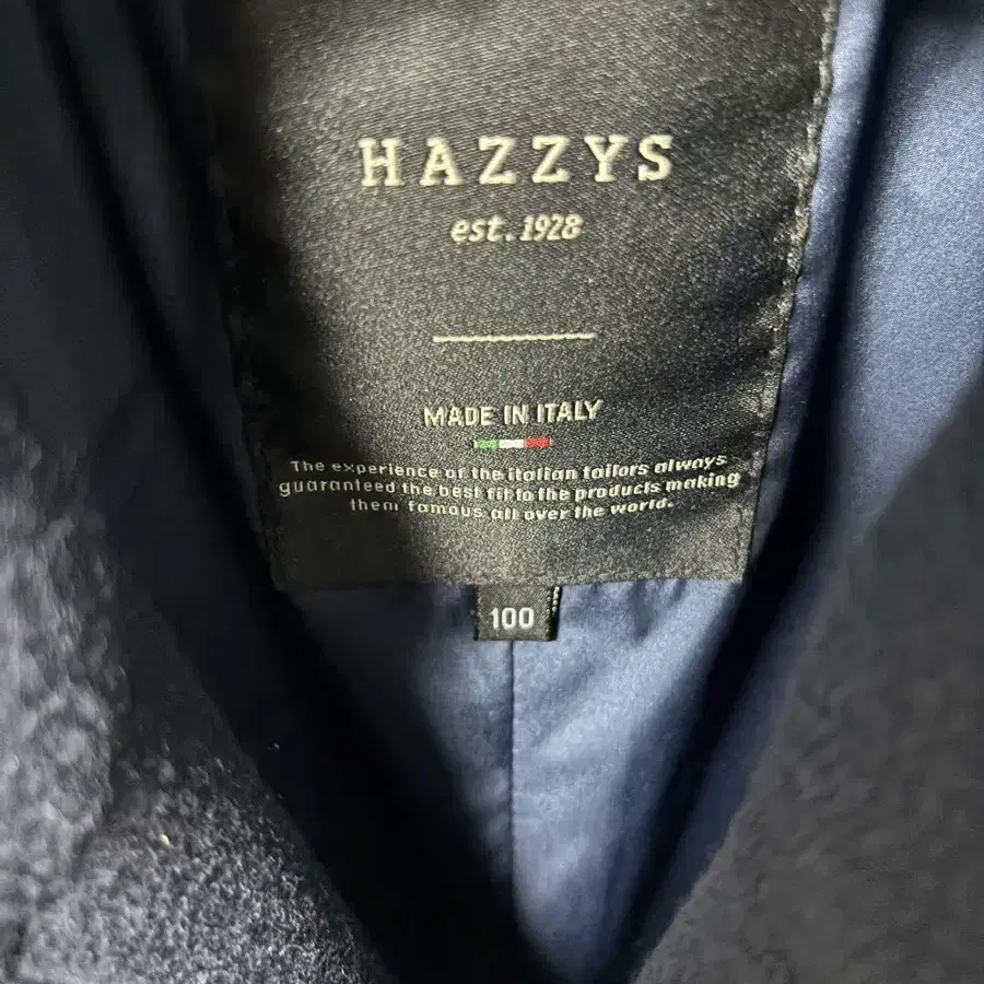 Hazzys 해지스 코트 100 판매합니다