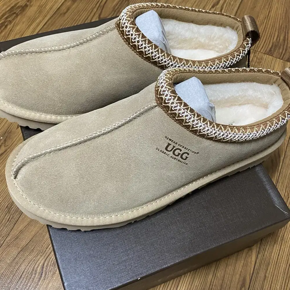 [새상품][무료배송]정품 호주Ugg 타스만 샌드 11L(260-265)