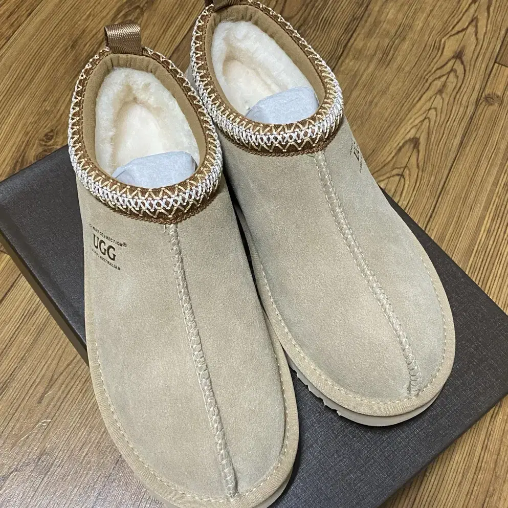 [새상품][무료배송]정품 호주Ugg 타스만 샌드 11L(260-265)