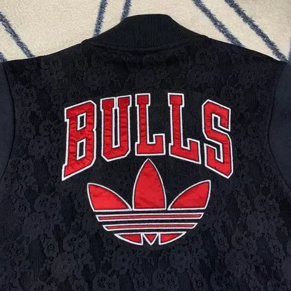 아디다스 CHICAGO BULLS 트랙탑 져지 90