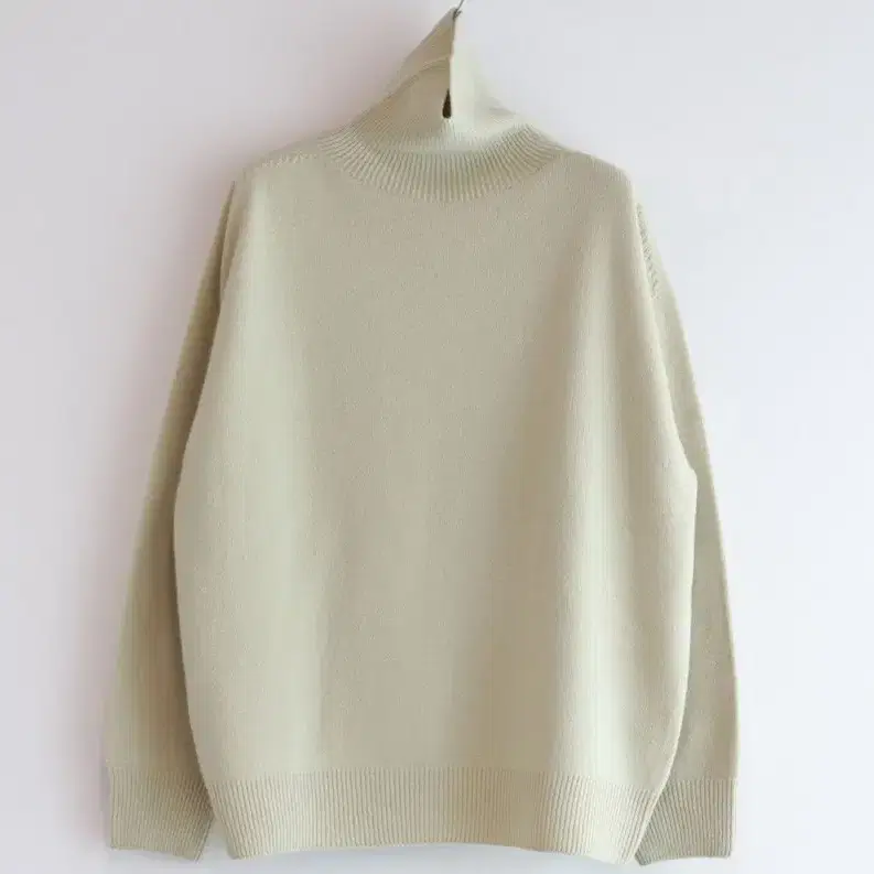 TESS SWEATER (HONEYDEW)