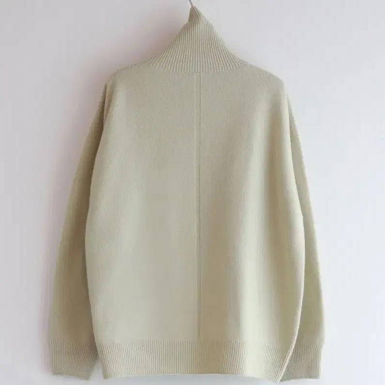 TESS SWEATER (HONEYDEW)