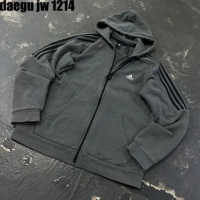 XL ADIDAS ZIPUP 아디다스 집업