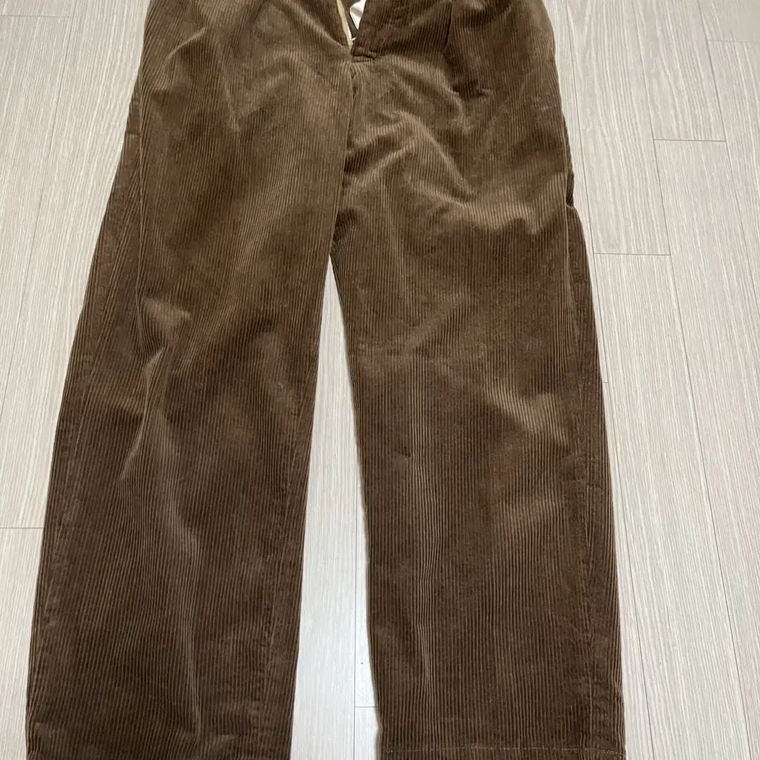 12.5 oz 8 Wale Corduroy Trousers - Brown