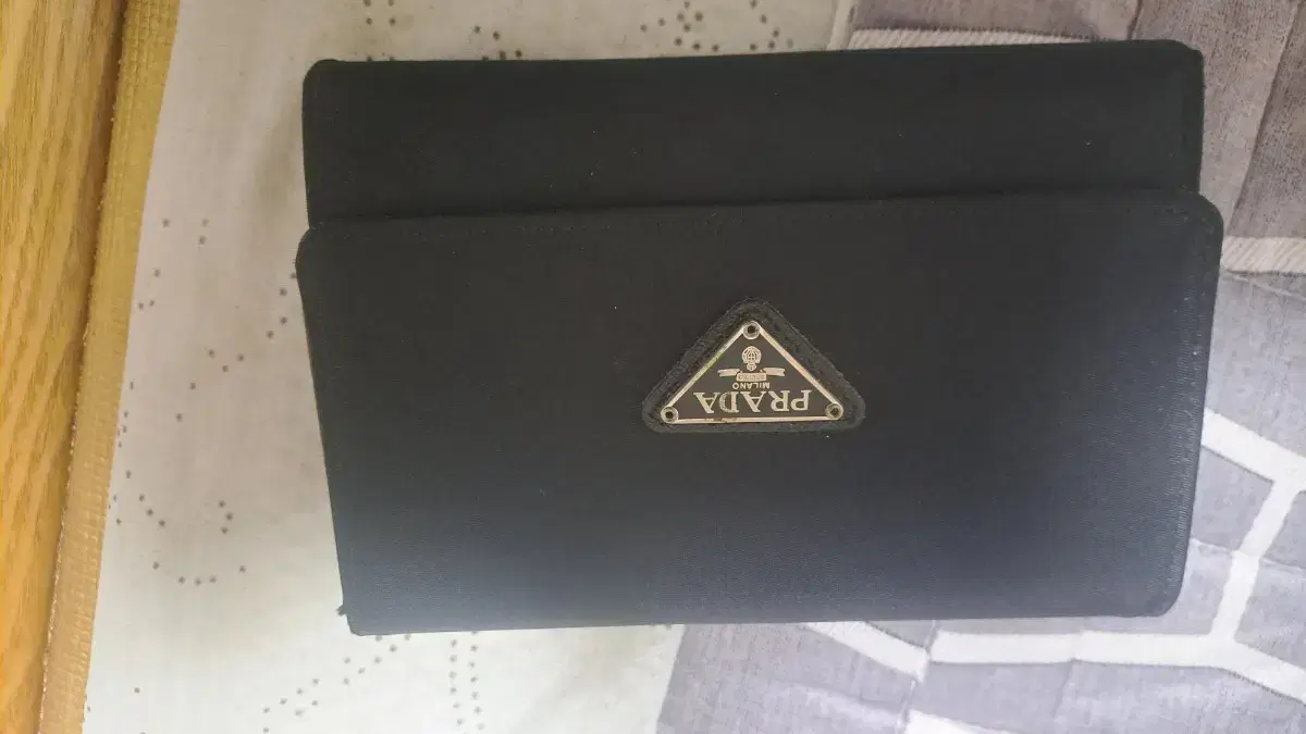 Prada Women's Vahn Wallet