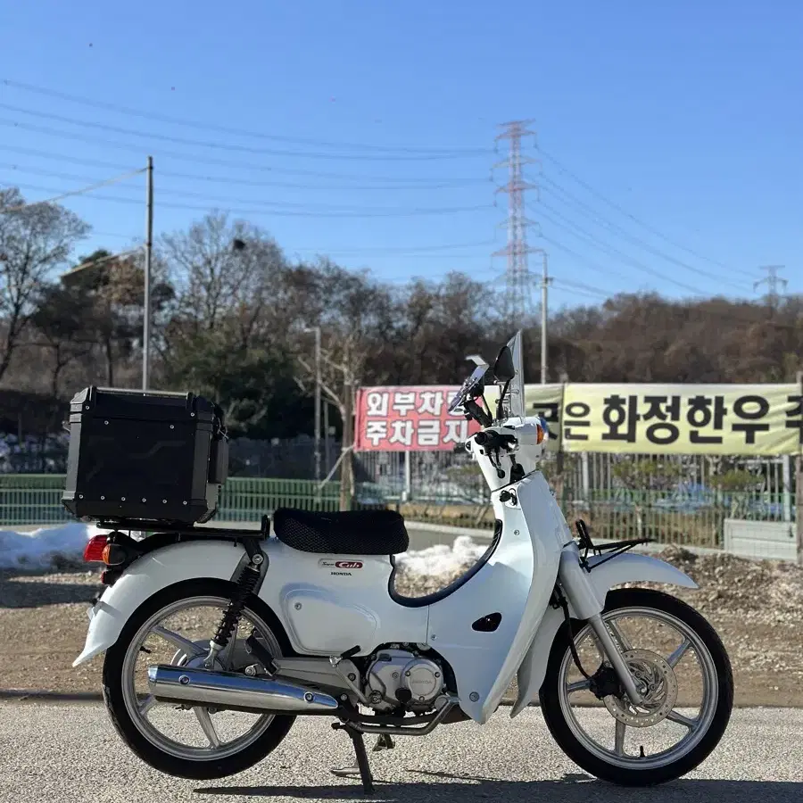 출퇴근)슈퍼커브110 23년 신차급 깨끗한 스쿠터 판매합니다.