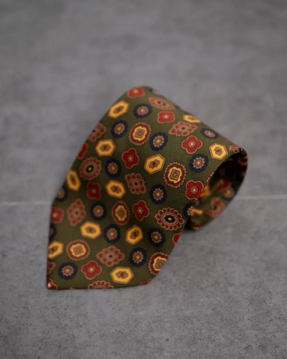 Old Burberrys of London Silk Tie (9)