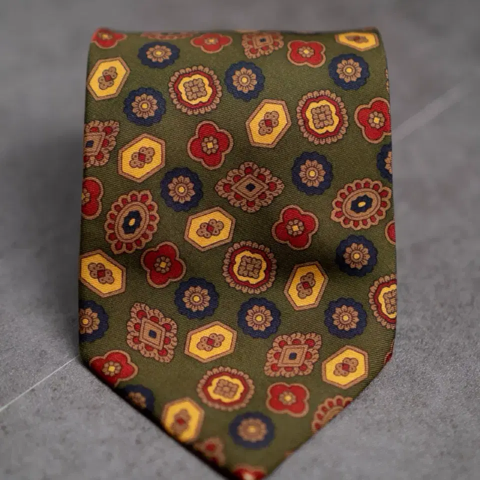 Old Burberrys of London Silk Tie (9)