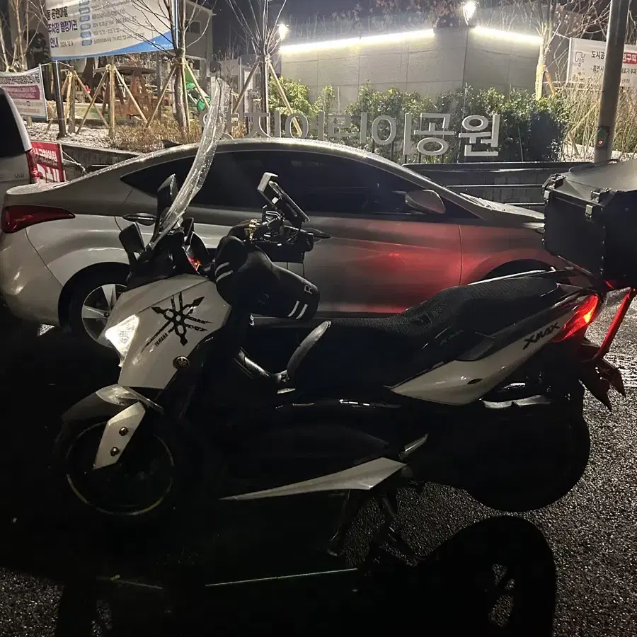 xmax300cc 판매합니다 76xxx키로