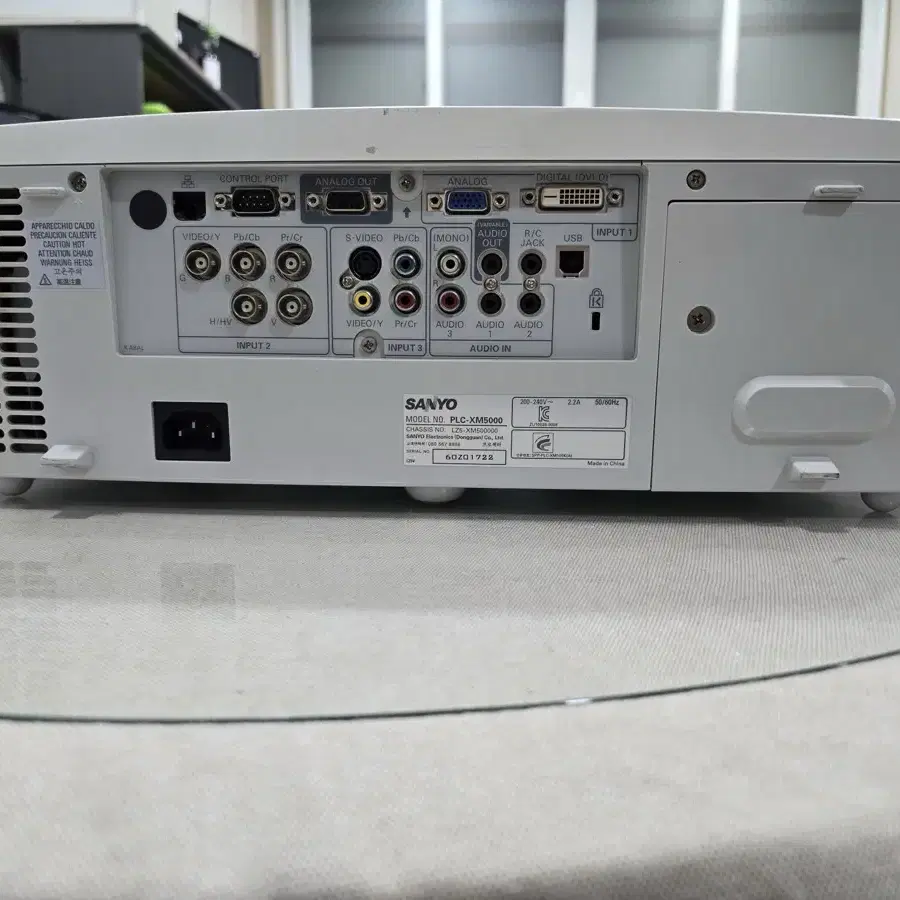 SANYO PLC-XM5000 프로젝터 판매