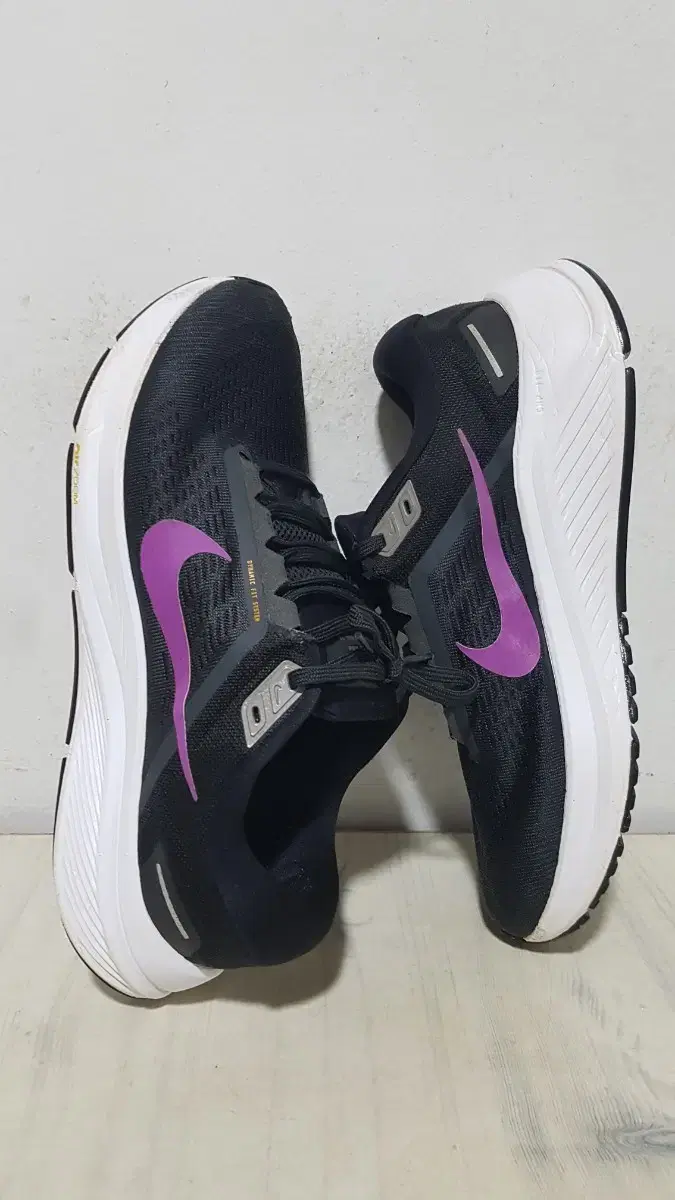 택포 270/275 정품 NIKE ZOOM-AIR 경량 왕쿠션 스니커즈!