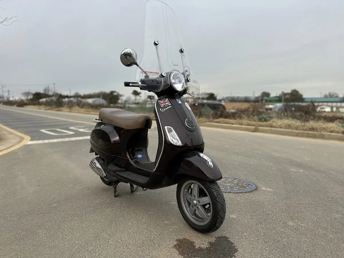 베스파 lx125 2012년 6천km 75만원 초급매 때립니다