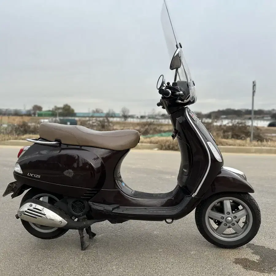 베스파 lx125 2012년 6천km 75만원 초급매 때립니다