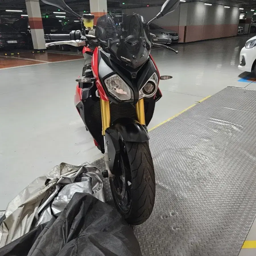 BMW S1000r. 15년식 팝니다 관리굿