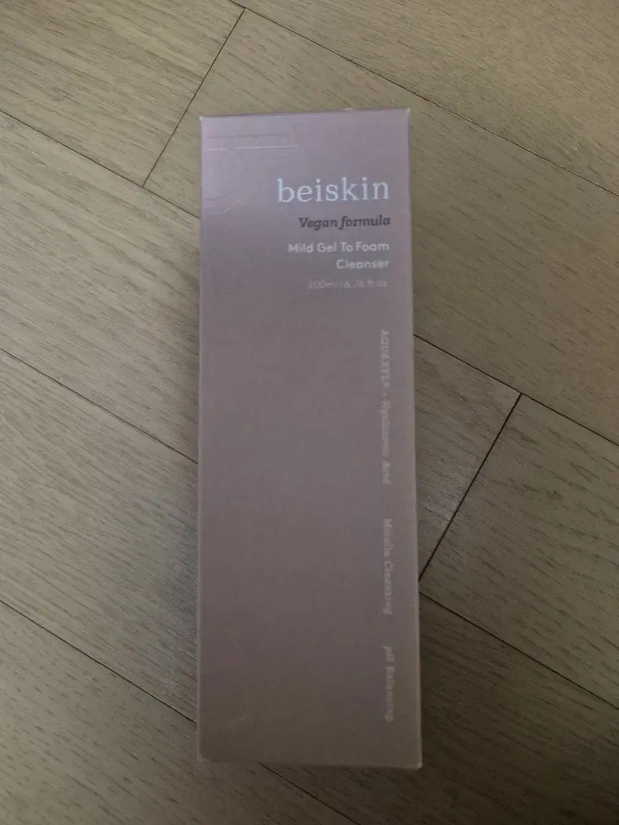 Baskin-Robbins Mild Gel-to-Foam Cleanser