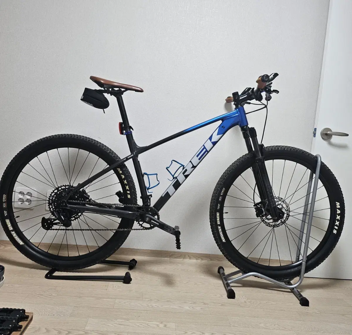 TREK 트렉 mtb 마린 8 (신품급)