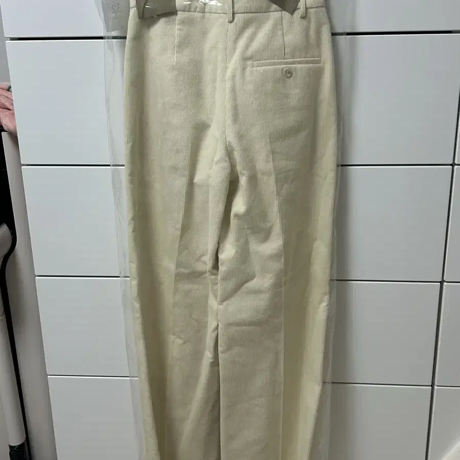 엘보른 팬츠 Karen Corduroy Pants