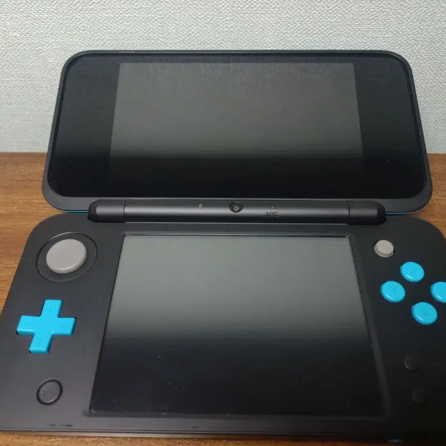 닌텐도 2ds xl 팝니다