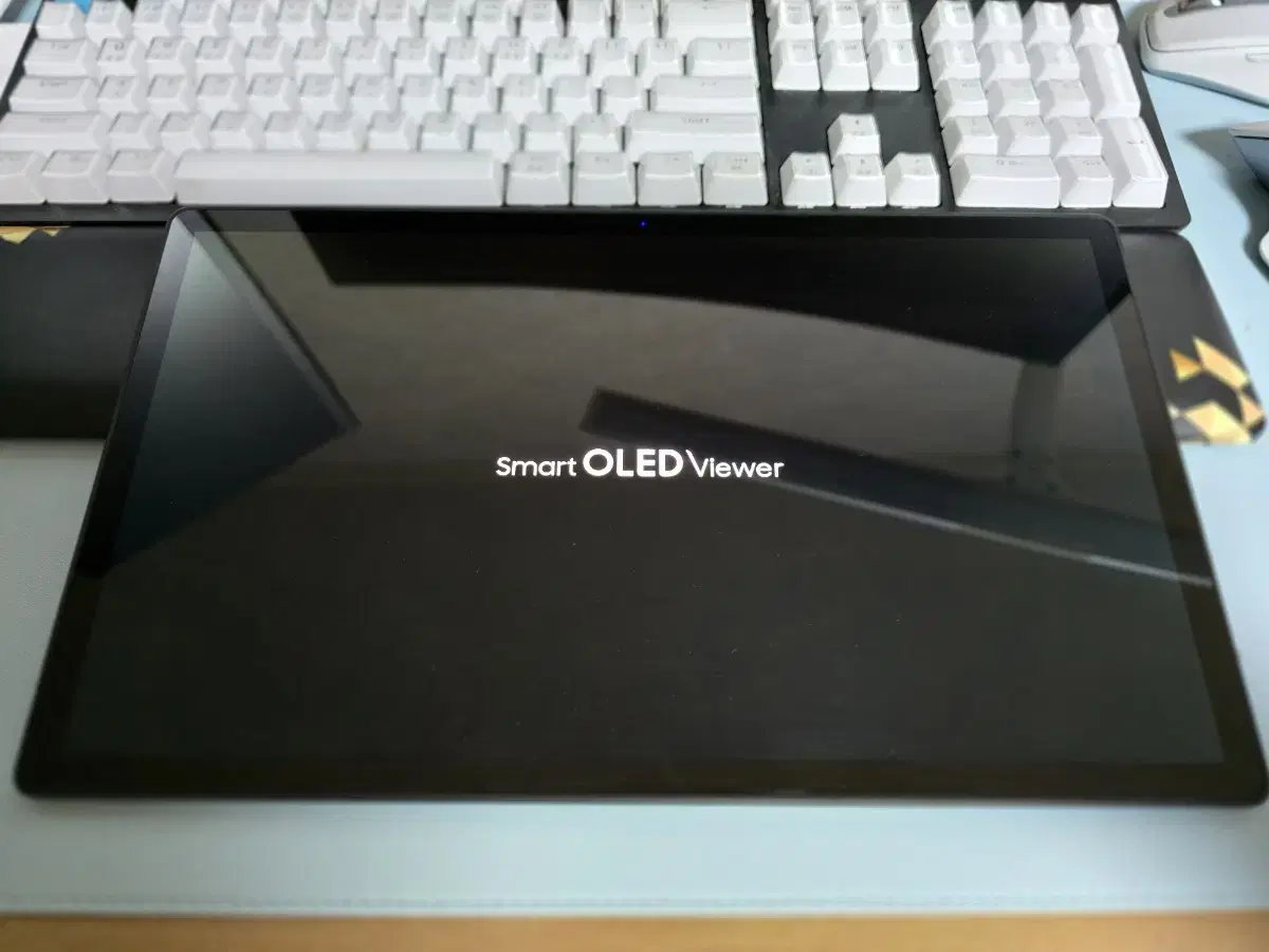 스마트OLED뷰어(Smart OLED Viewer) 휴대용 모니터