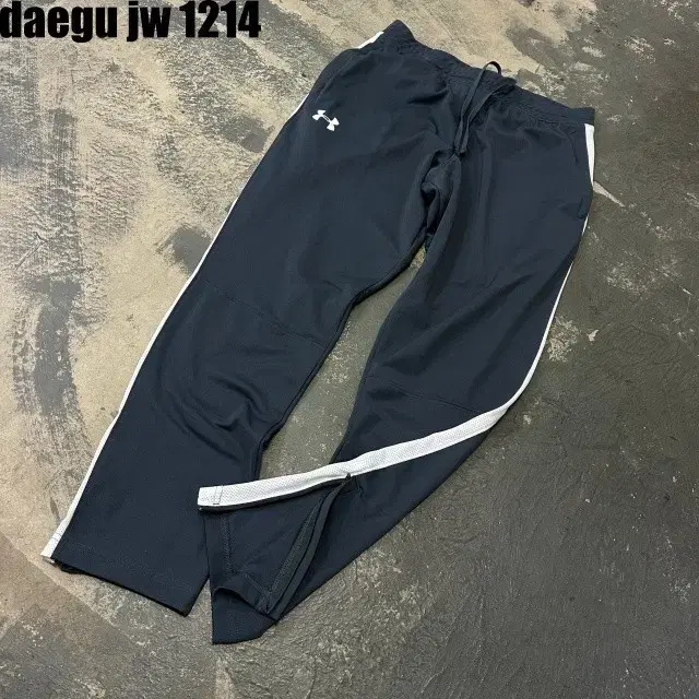 XL UNDER ARMOUR PANTS 언더아머 바지