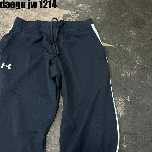 XL UNDER ARMOUR PANTS 언더아머 바지