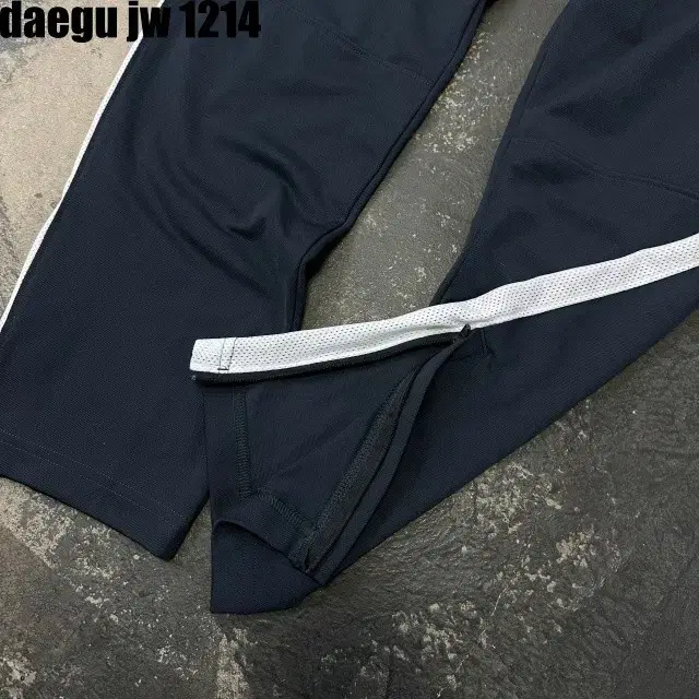 XL UNDER ARMOUR PANTS 언더아머 바지