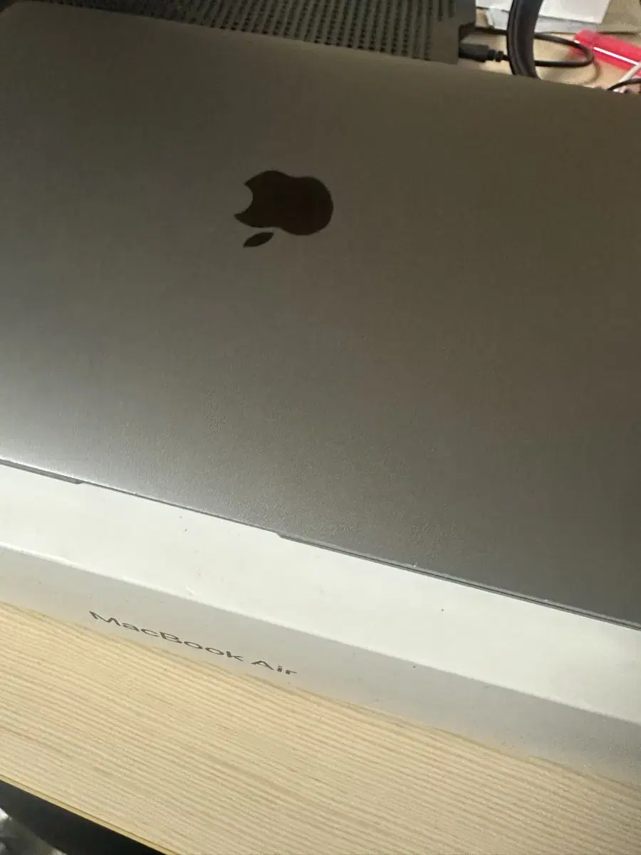 MacBook Air M1 Full Box Battery 99% Battery