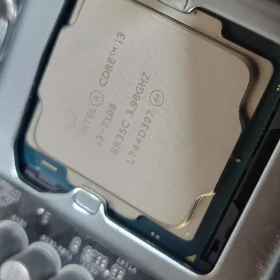 i3 7100 기쿨, 고장메인보드 포함 판매합니다