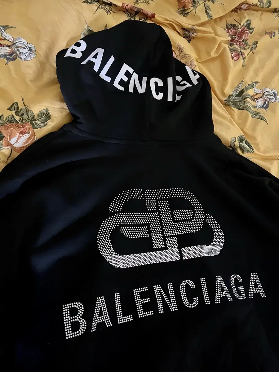 BALENCIAGA 발렌시아가 남성 블랙 로고 후드 티 L 100-105