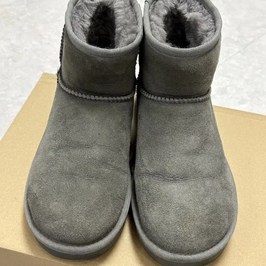 UGG Classic Mini_Gray 7W 240 미국 회색 어그