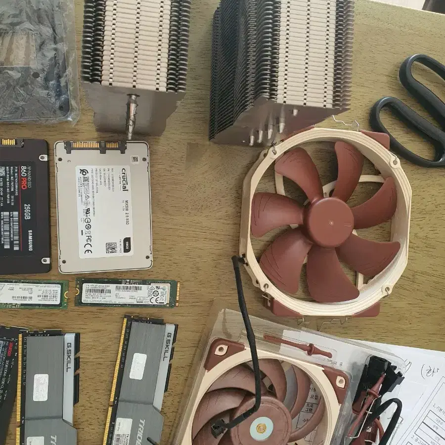 cpu,램,그래픽카드,ssd,녹투아쿨러,메인보드