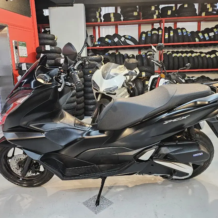 혼다 PCX125ABS 21년식 판매합니다