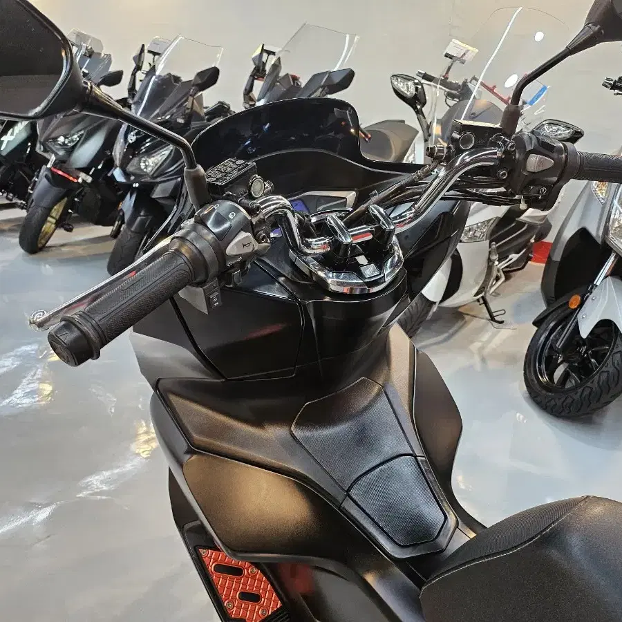 혼다 PCX125ABS 21년식 판매합니다