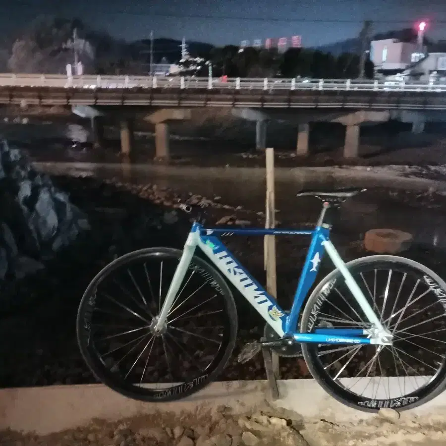 언노운 샤크 완차 대차 판매 둘다함 라이저바임