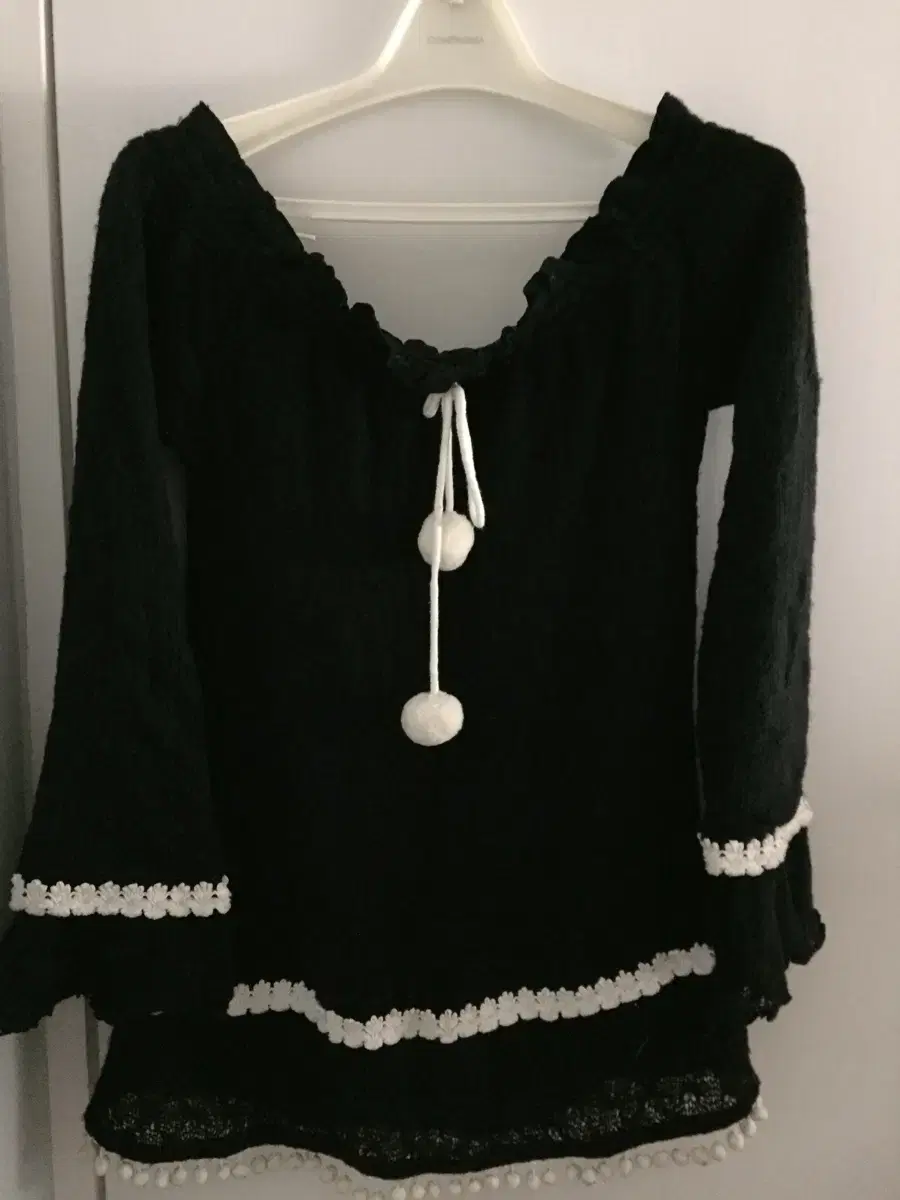 Cecil McBee Japanese vintage pompom knit off-the-shoulder nihon jin gyarukal