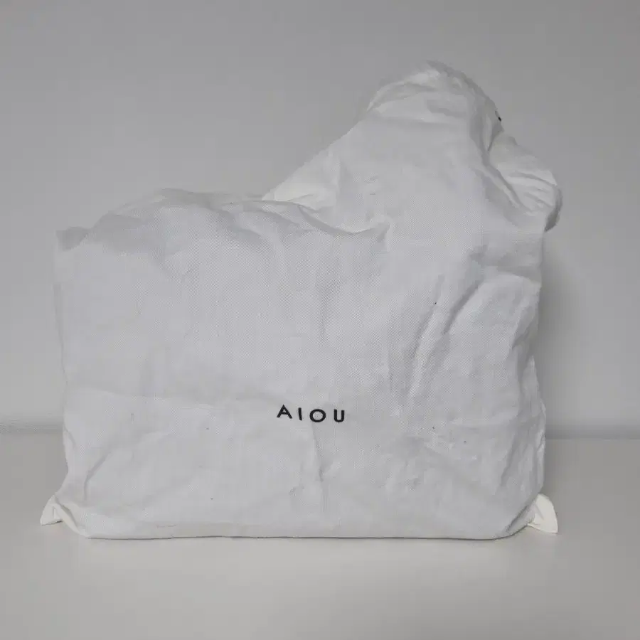 AIOU 가방 (slim bag)