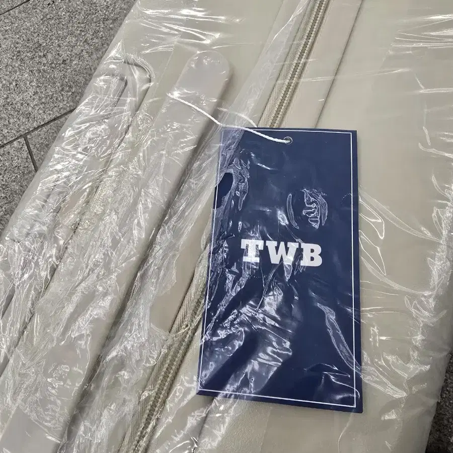 TWB 18인치 캐리어