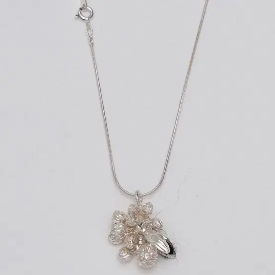 Ae 애 AGERATUM NECKLACE [SILVER]