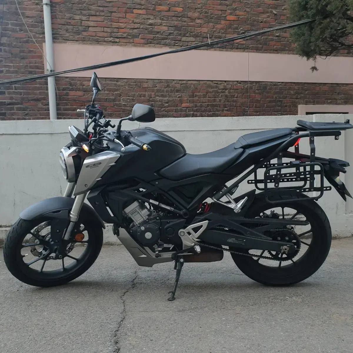 혼다 cb125r 19년식 적은 키로수