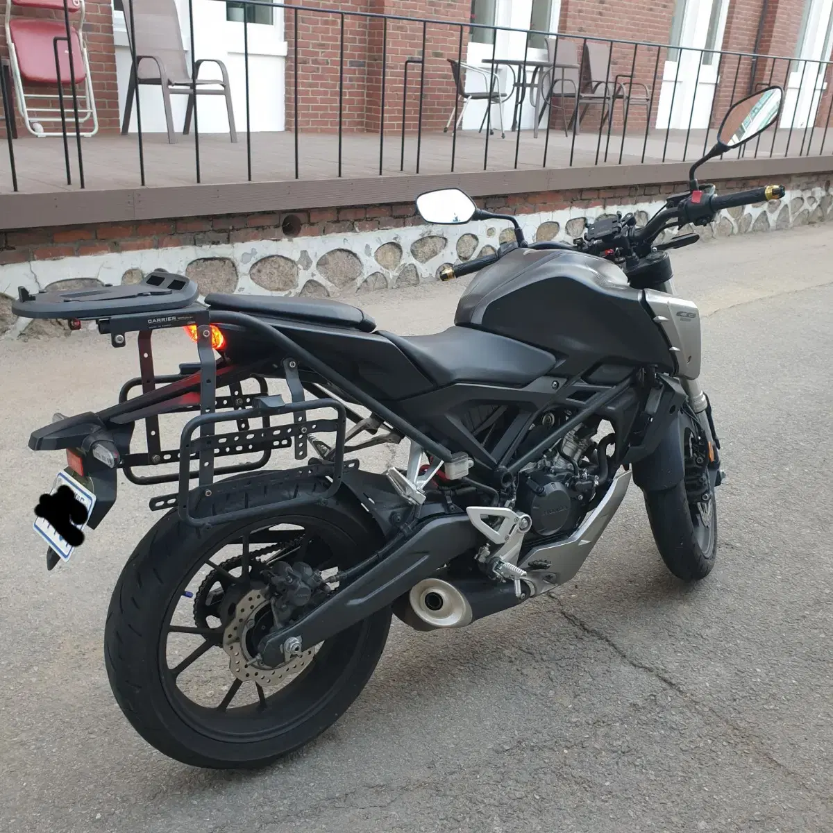 혼다 cb125r 19년식 적은 키로수