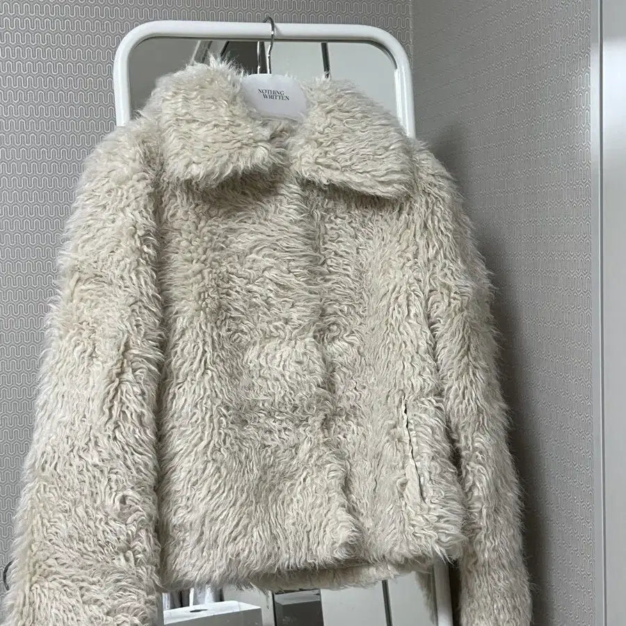 lo61 alva faux fur jacket cream