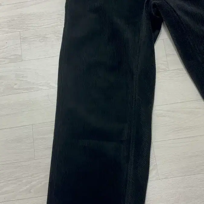 Aieul 아이엘 코듀로이 바지 Armony Trousers - Blac