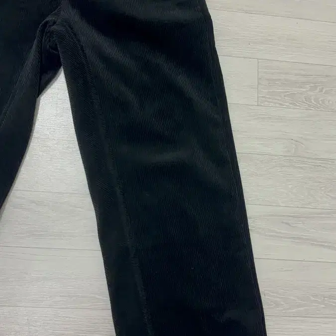 Aieul 아이엘 코듀로이 바지 Armony Trousers - Blac