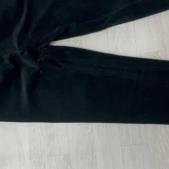 Aieul 아이엘 코듀로이 바지 Armony Trousers - Blac