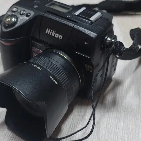 Nikon COOLPIX E8400